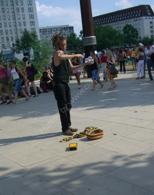 Street Performer, Southbank, London